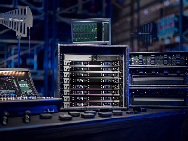 Availability on Sennheiser EW-DX EM 4